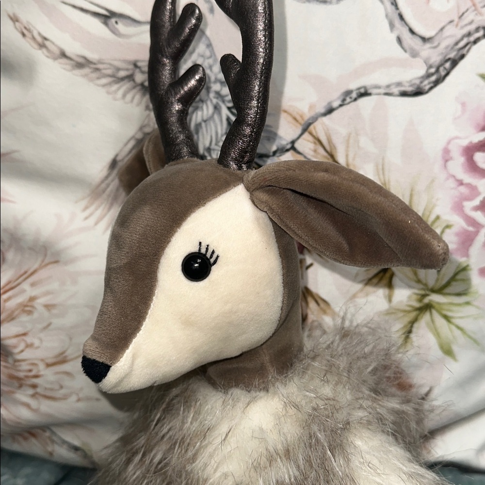 Jellycat Plush Roxie Reindeer with Feather Body metallic  Antlers and Hoofs - Picture 3 of 10